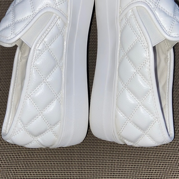 🥳HostPick🎉Soda Gently Used Women Sz-8 Quilted Diamond Stitched Bright White🤍 - Picture 7 of 16